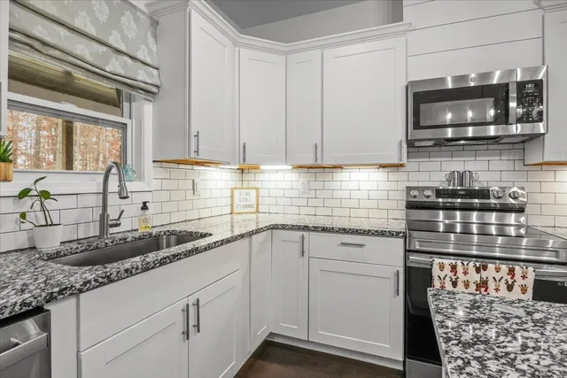 $469,995 | 8011 Valley Road, Nunnelly, TN 37137