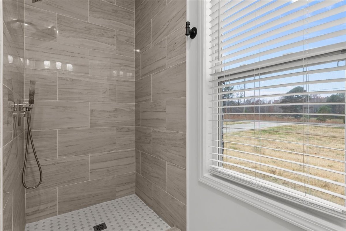 8011 Valley Road Nunnelly, TN 37137 - Photo 19 of 42