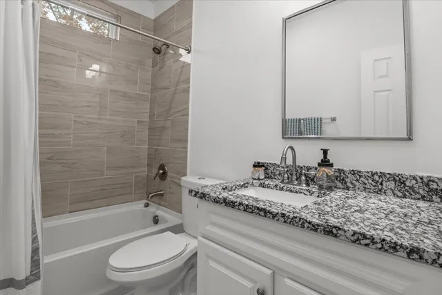 $469,995 | 8011 Valley Road, Nunnelly, TN 37137