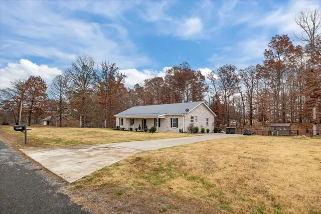 $469,995 | 8011 Valley Road, Nunnelly, TN 37137