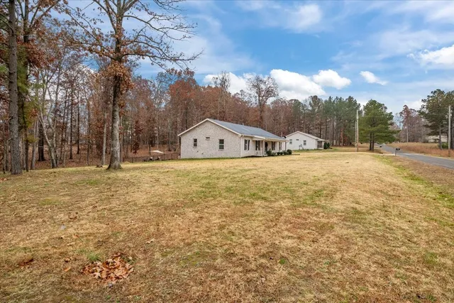 $469,995 | 8011 Valley Road, Nunnelly, TN 37137