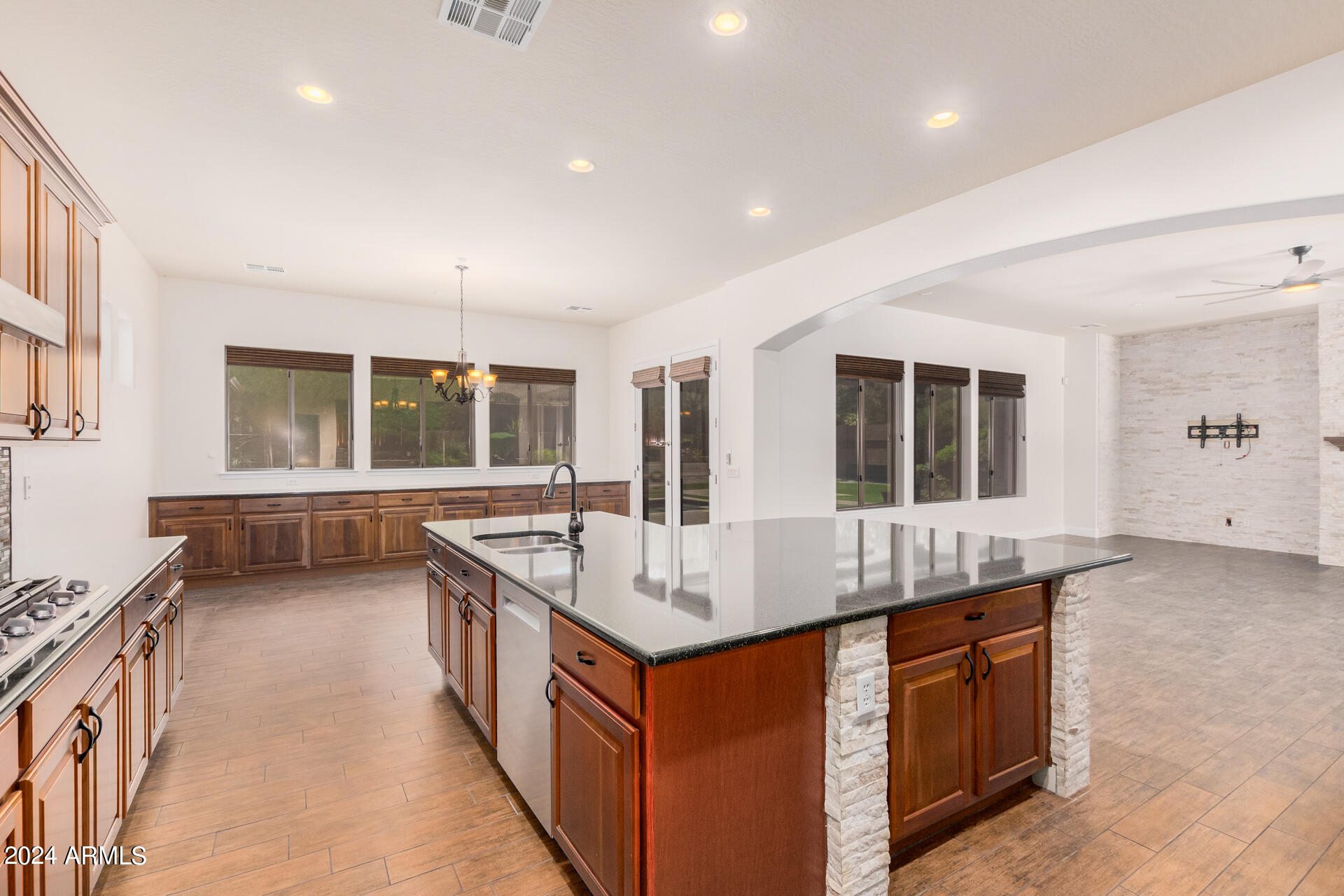 5713 West Rowel Road Phoenix, AZ 85083 - Photo 17 of 60 0016-16 - Rowel 5713