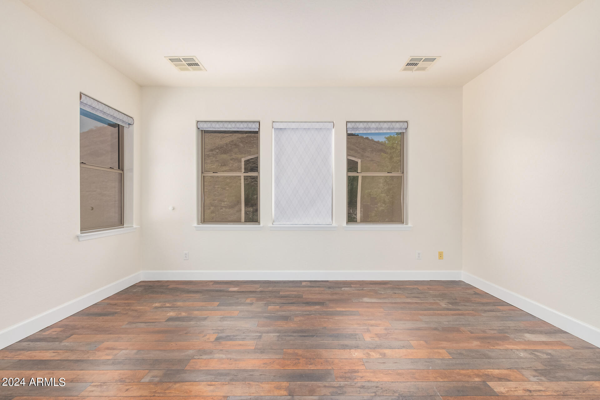 5713 West Rowel Road Phoenix, AZ 85083 - Photo 26 of 60 0023-23 - Rowel 5713