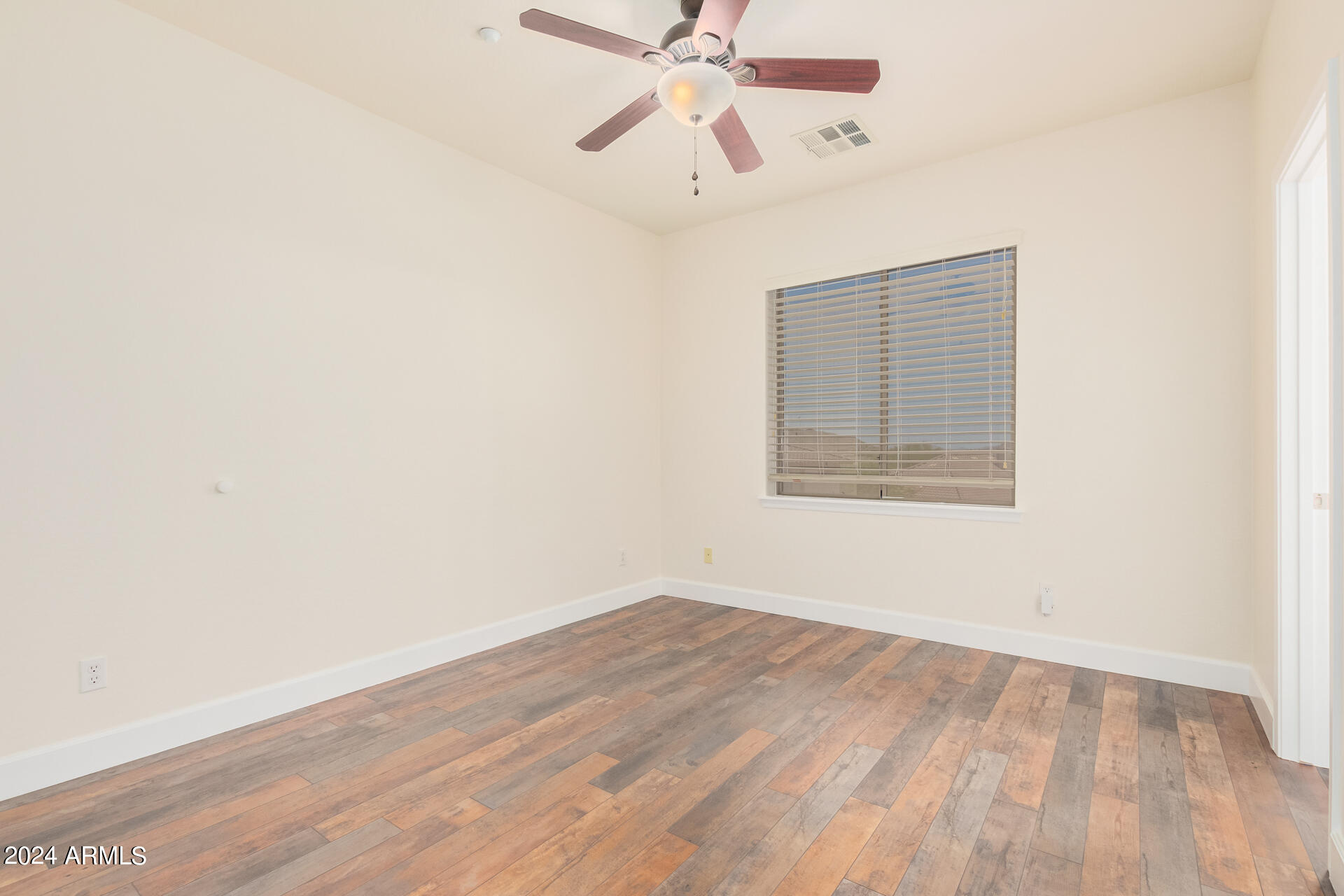 5713 West Rowel Road Phoenix, AZ 85083 - Photo 35 of 60 0032-32 - Rowel 5713