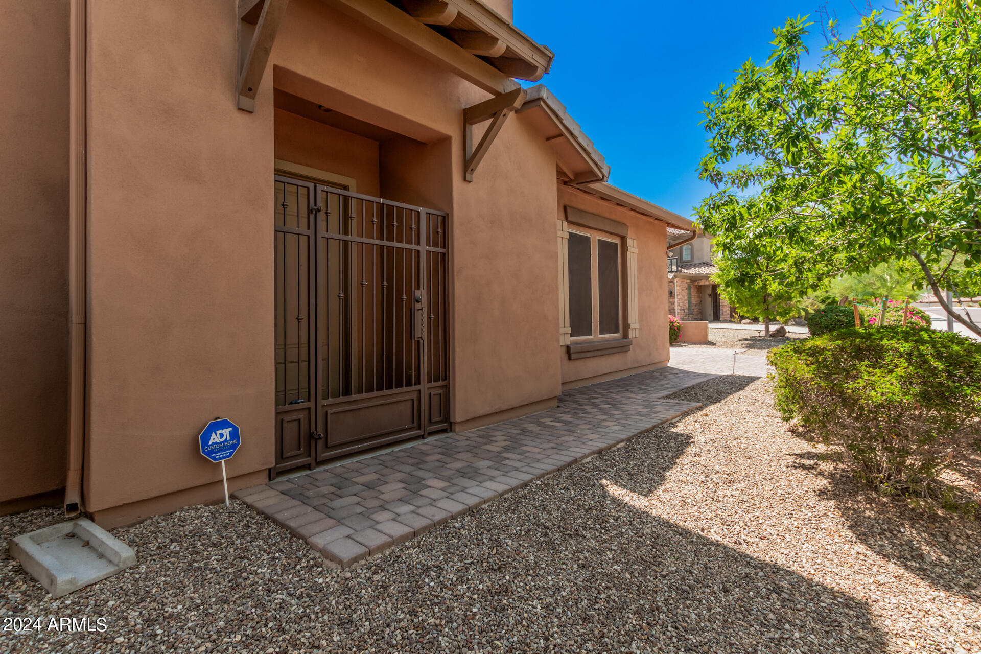 5713 West Rowel Road Phoenix, AZ 85083 - Photo 4 of 60 0002-02 - Rowel 5713