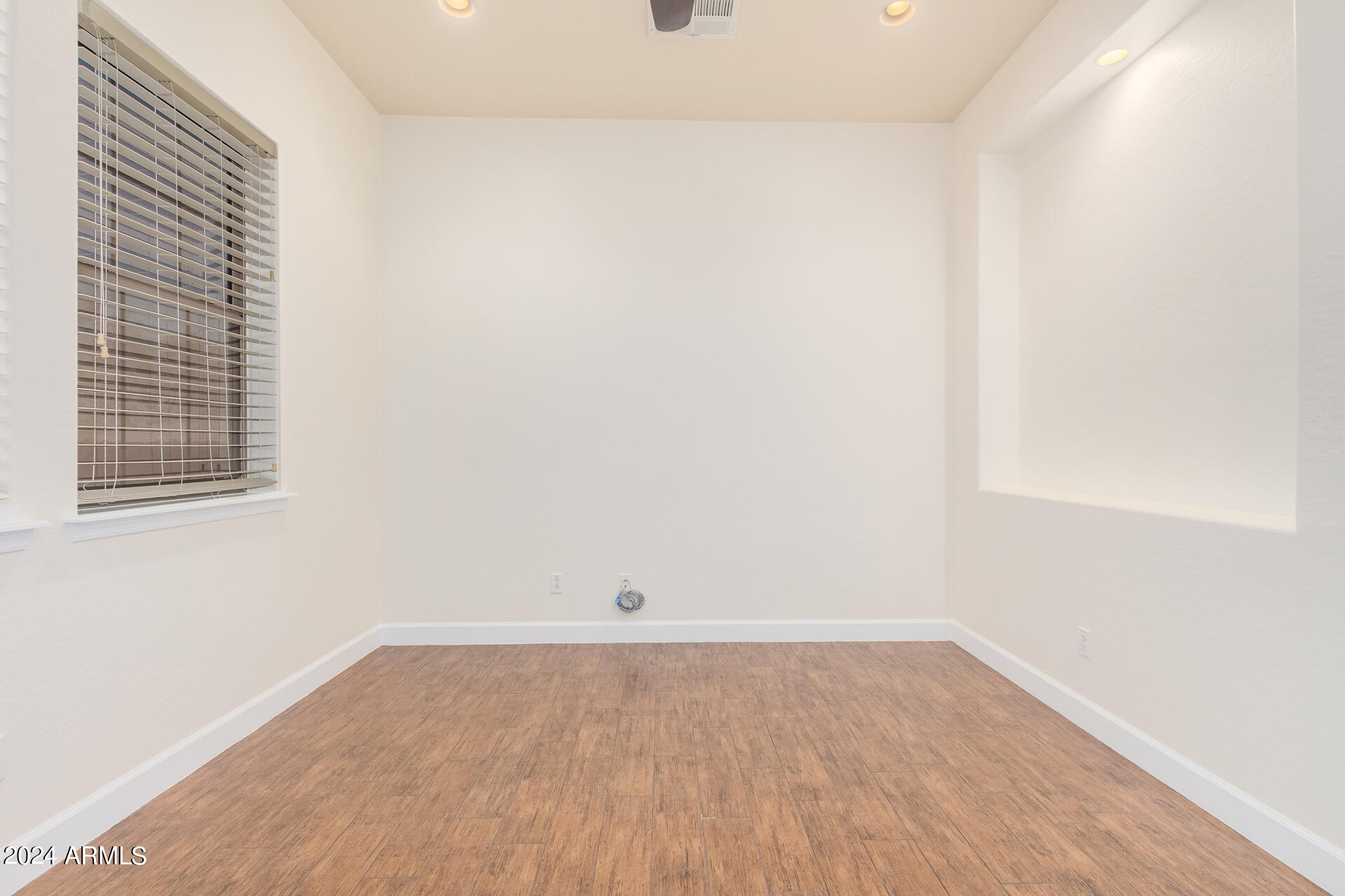 5713 West Rowel Road Phoenix, AZ 85083 - Photo 43 of 60 0040-40 - Rowel 5713