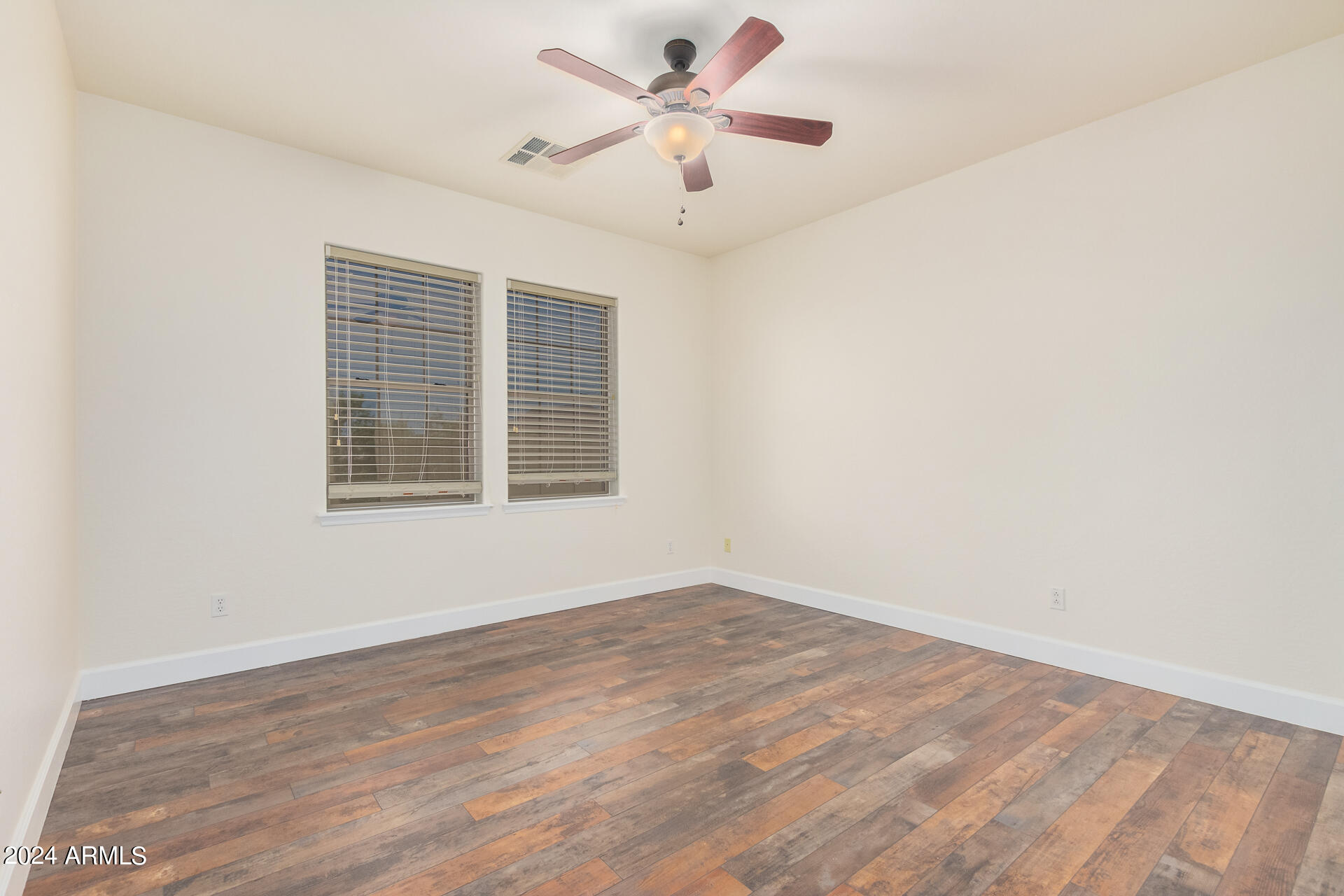 5713 West Rowel Road Phoenix, AZ 85083 - Photo 45 of 60 0042-42 - Rowel 5713