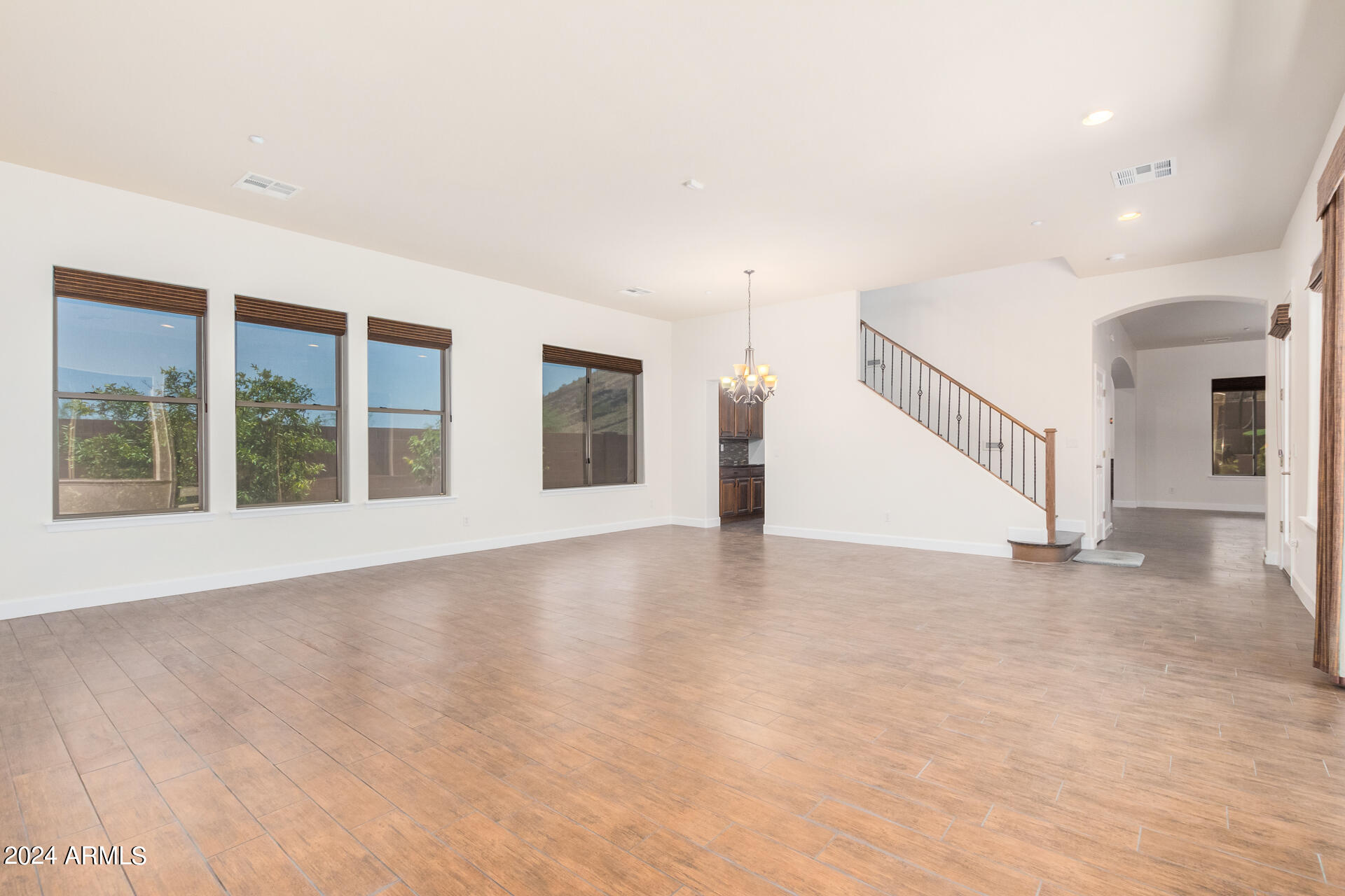 5713 West Rowel Road Phoenix, AZ 85083 - Photo 7 of 60 0005-05 - Rowel 5713