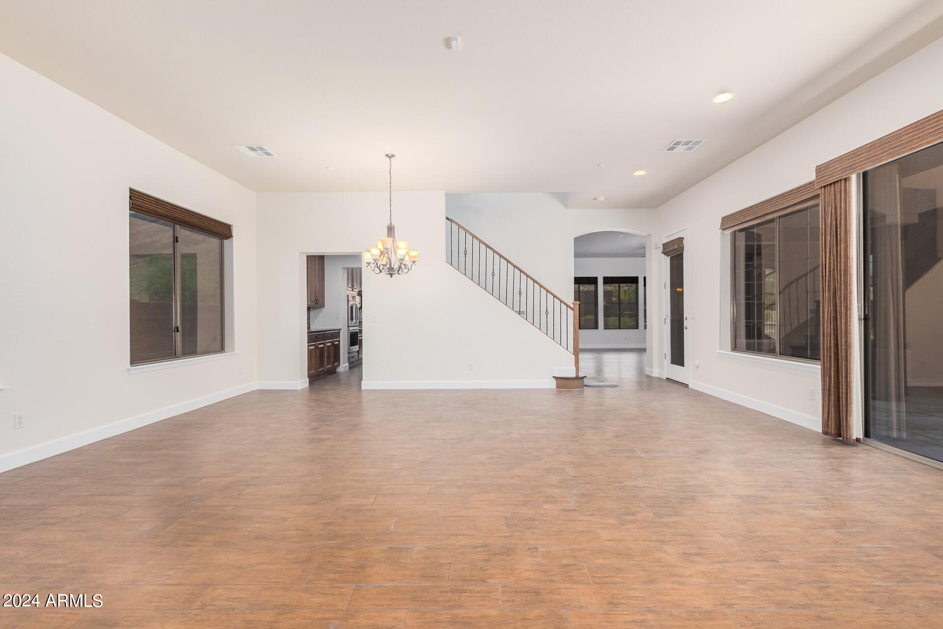 5713 West Rowel Road Phoenix, AZ 85083 - Photo 8 of 60 0006-06 - Rowel 5713