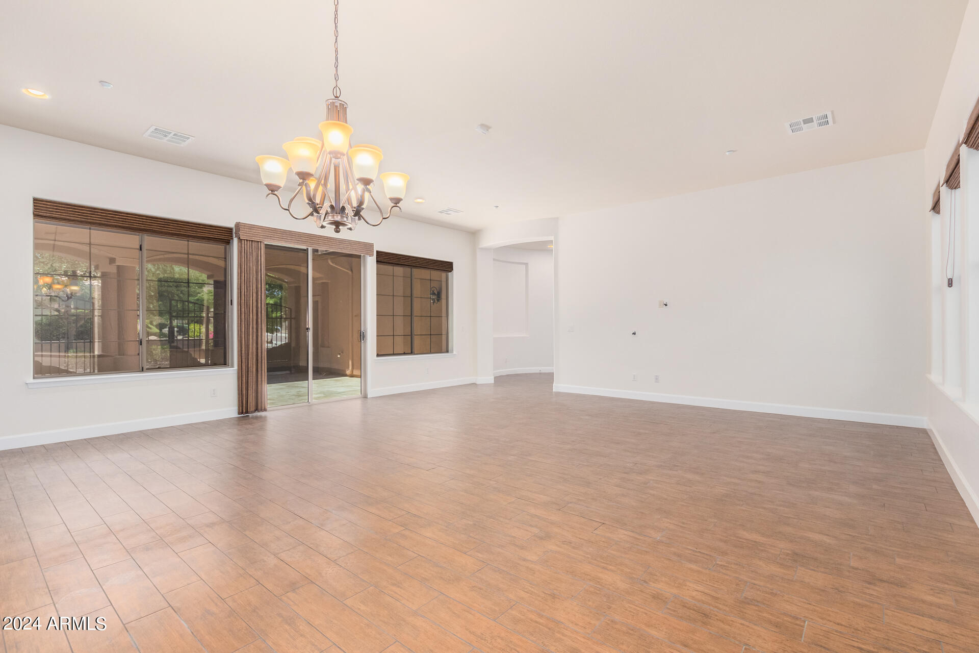 5713 West Rowel Road Phoenix, AZ 85083 - Photo 9 of 60 0007-07 - Rowel 5713
