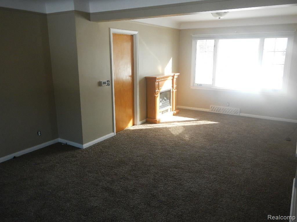 46855 Joy Road Canton, MI 48187 - Photo 8 of 12 DSCN1644.jpg