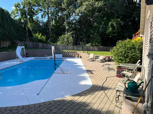 $869,000 | 10 Vienna Circle, Madison, WI 53718