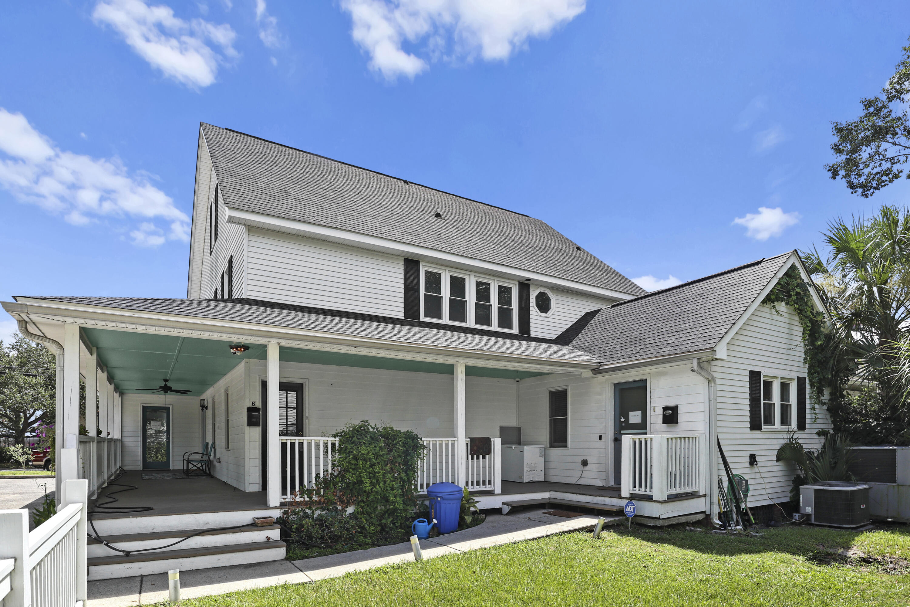 627 Rutledge Avenue, Unit B Charleston, SC 29403 - Photo 2 of 32 IMG_2217