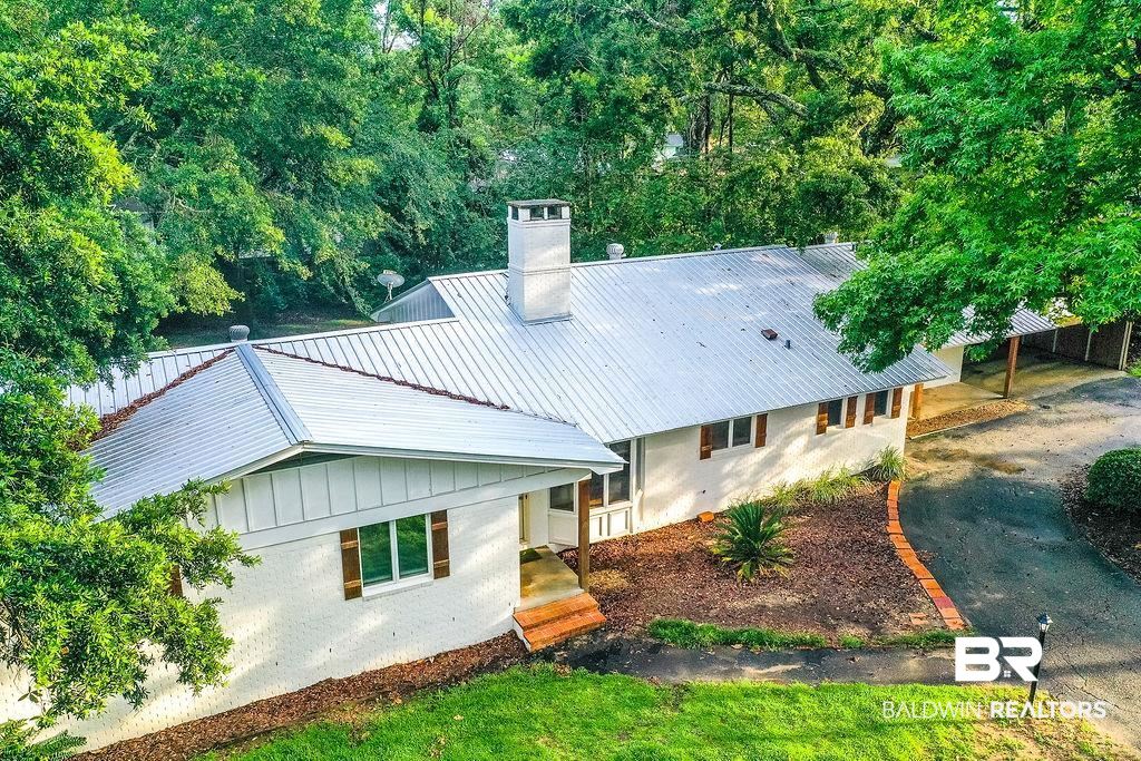 456 Cole Court Fairhope, AL 36532 - Photo 3 of 23