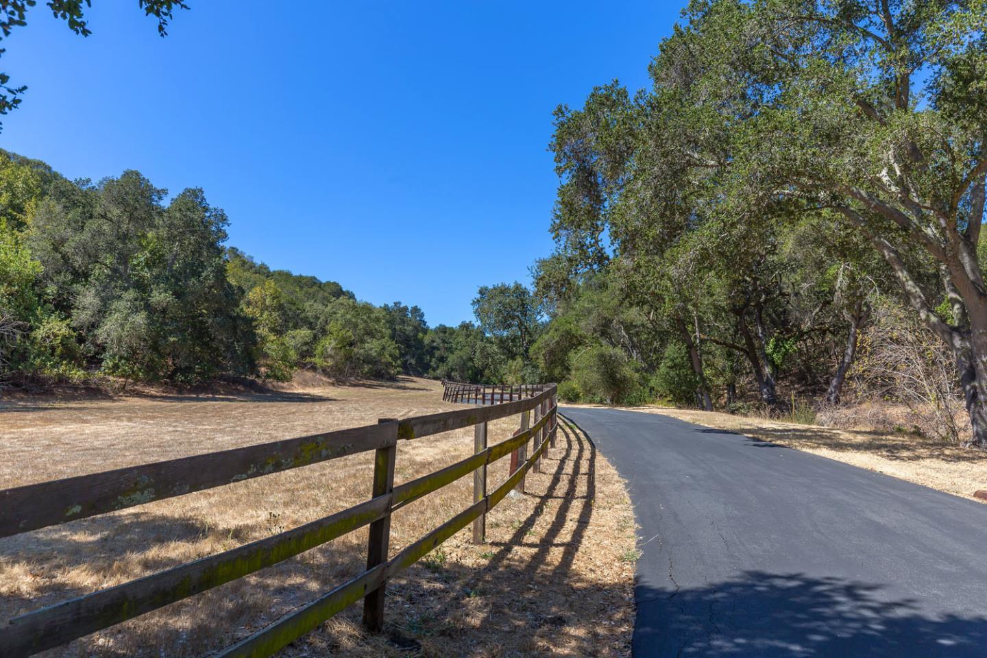 176 Harcross Road Woodside, CA 94061 - Photo 5 of 13