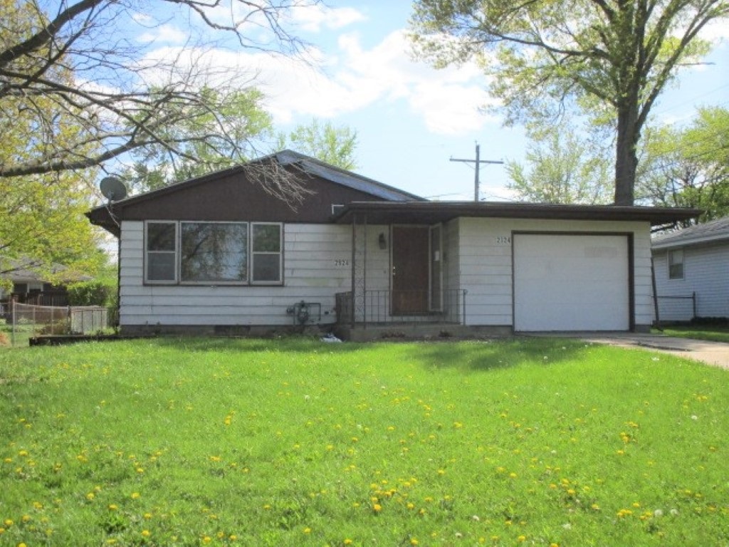 2824 West James Road Peoria, IL 61615 - Photo 1 of 16 Gallery Image 1