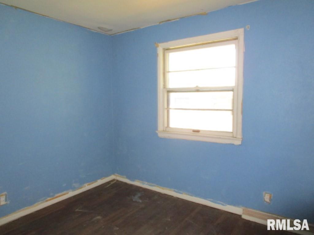 2824 West James Road Peoria, IL 61615 - Photo 13 of 16 Gallery Image 13