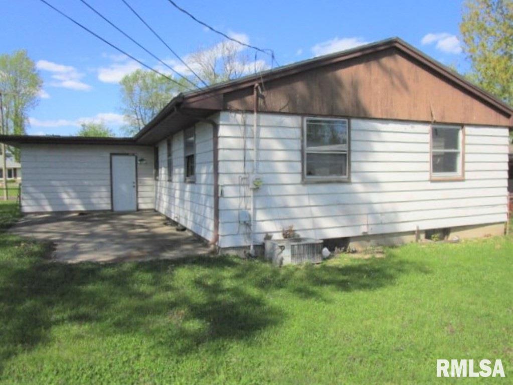 2824 West James Road Peoria, IL 61615 - Photo 2 of 16 Gallery Image 2