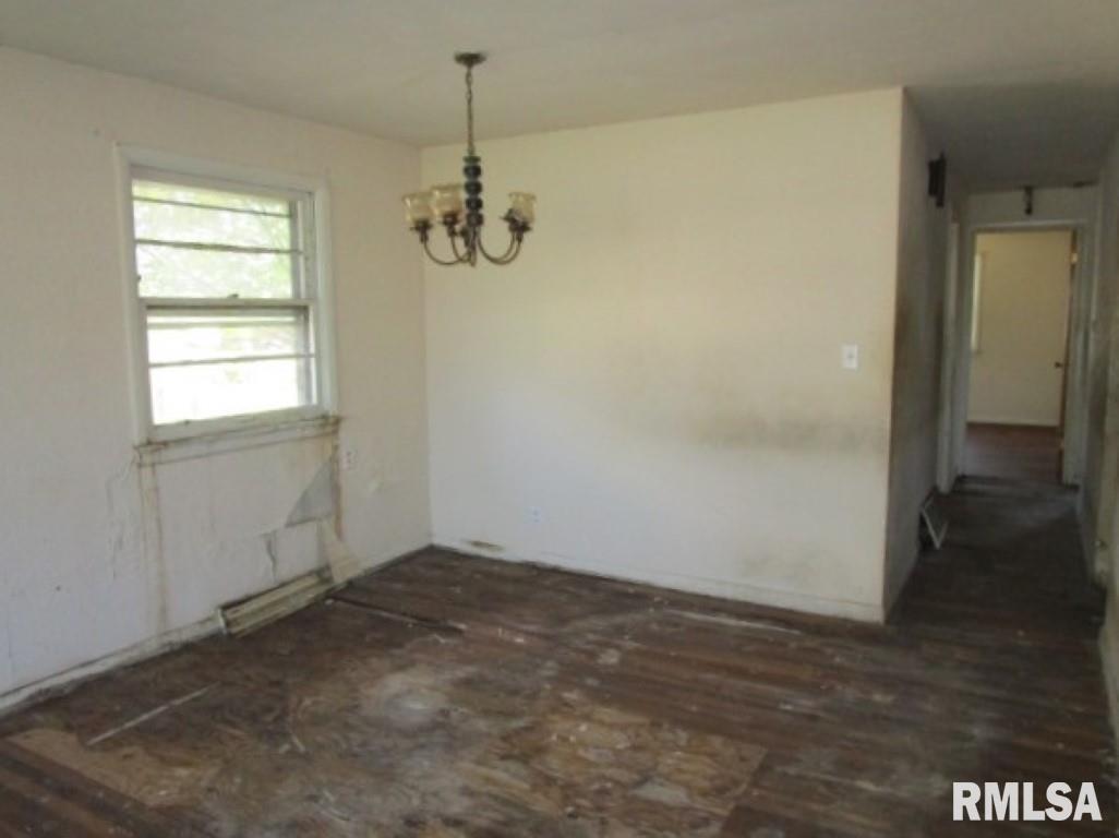 2824 West James Road Peoria, IL 61615 - Photo 8 of 16 Gallery Image 8