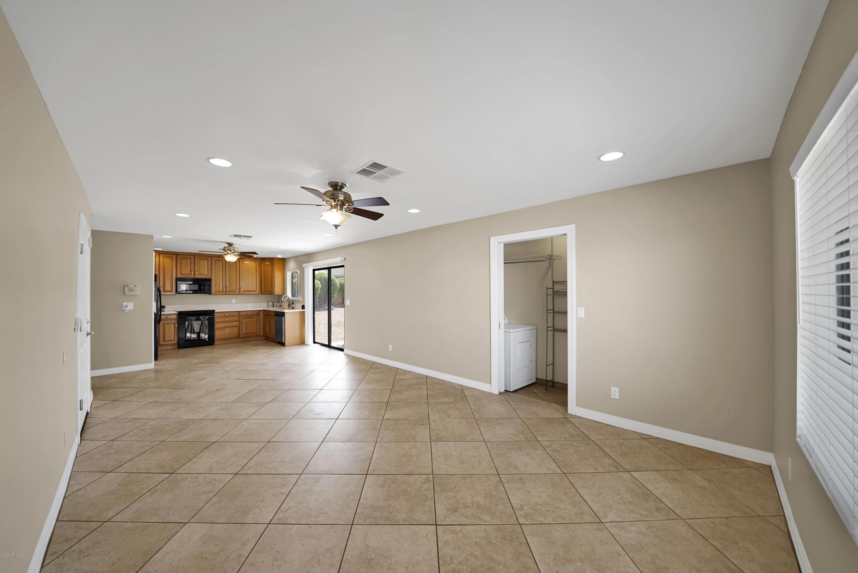 1931 East Presidio Road Phoenix, AZ 85022 - Photo 16 of 29 DSC08573