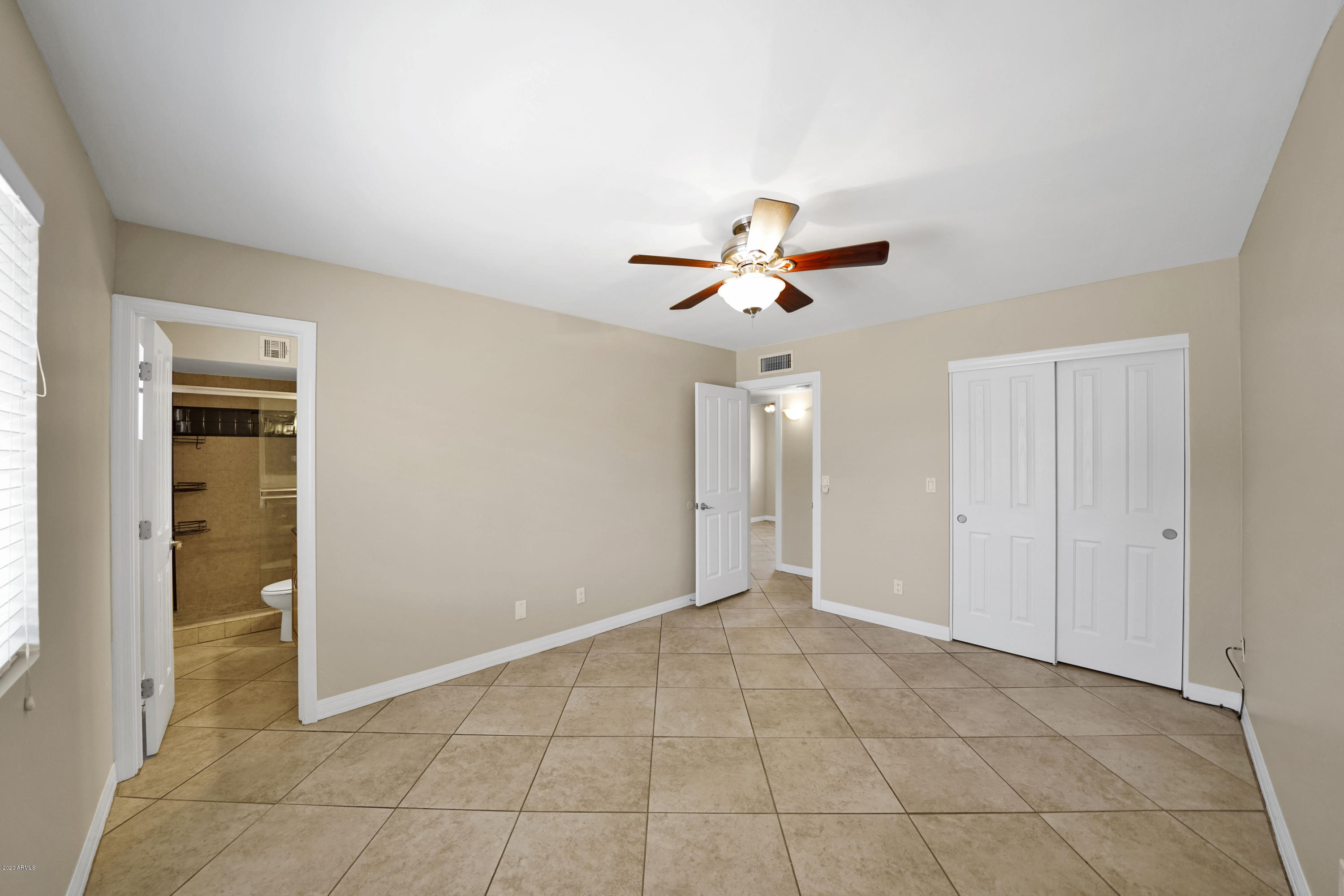 1931 East Presidio Road Phoenix, AZ 85022 - Photo 19 of 29 DSC08517
