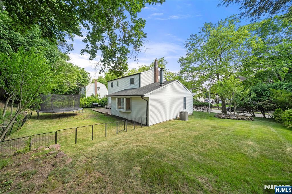 85 Park Avenue Cresskill, NJ 07626 - Photo 23 of 29