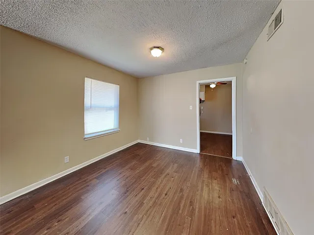 $1,554 | 649 West Main Street, Lancaster, TX 75146