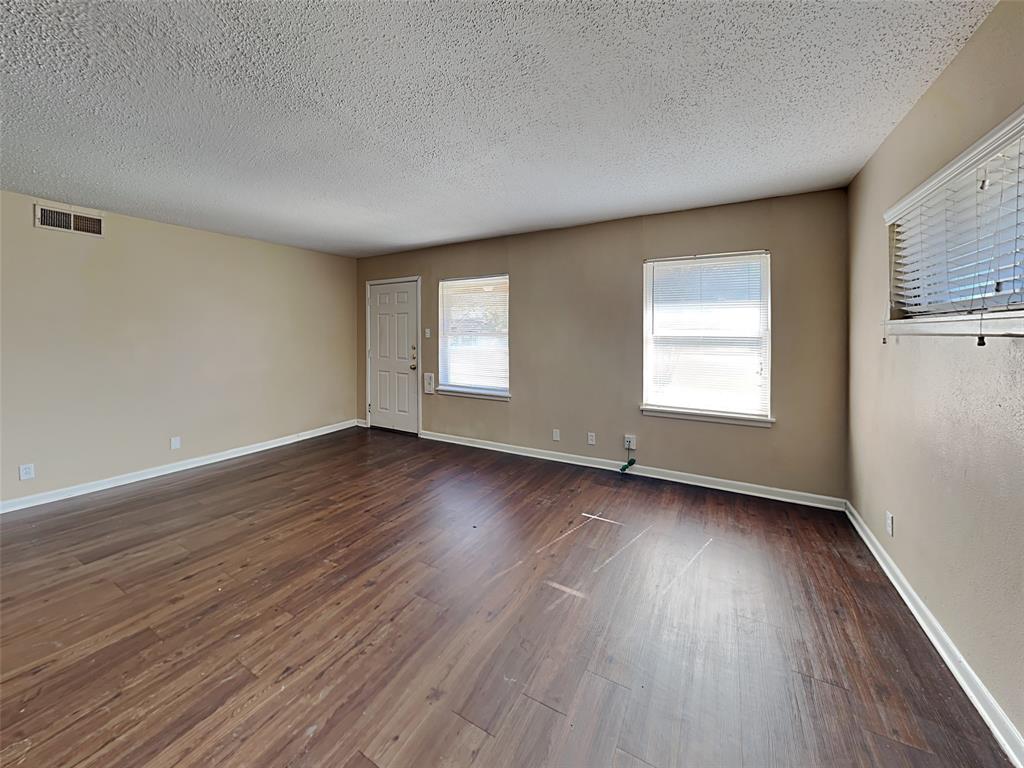 649 West Main Street Lancaster, TX 75146 - Photo 12 of 14