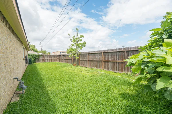 $319,999 | 4319 Tonkawa Street, Pasadena, TX 77504