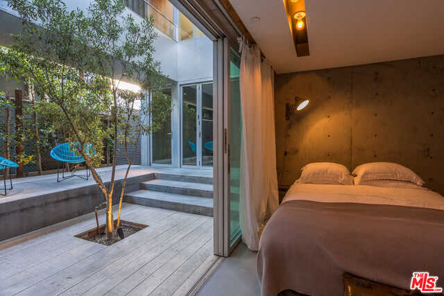 21 27th Avenue Venice, CA 90291 - Photo 13 of 37