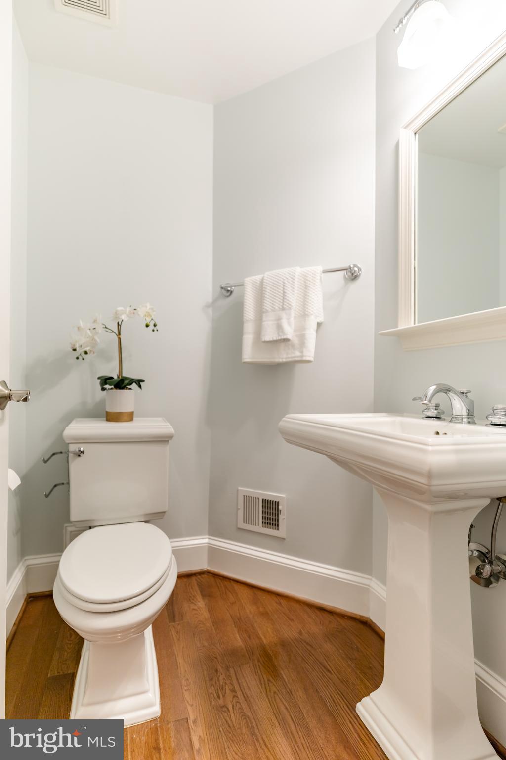 1720 Carpenter Road Alexandria, VA 22314 - Photo 11 of 69 Gallery Image 11