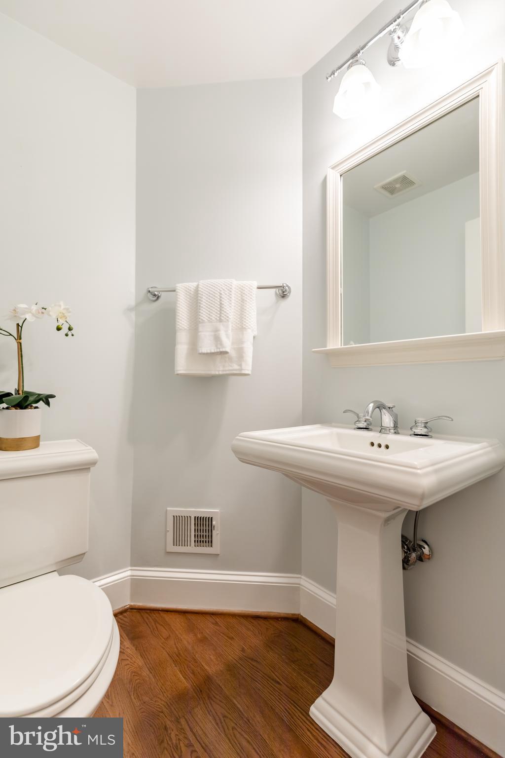 1720 Carpenter Road Alexandria, VA 22314 - Photo 10 of 69 Gallery Image 10