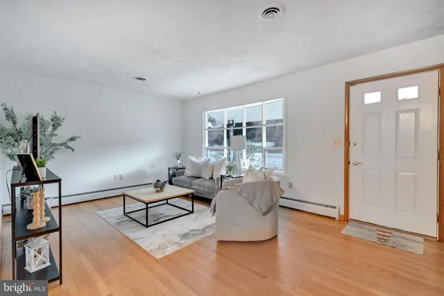 $405,000 | 536 Mayo Road, Edgewater, MD 21037