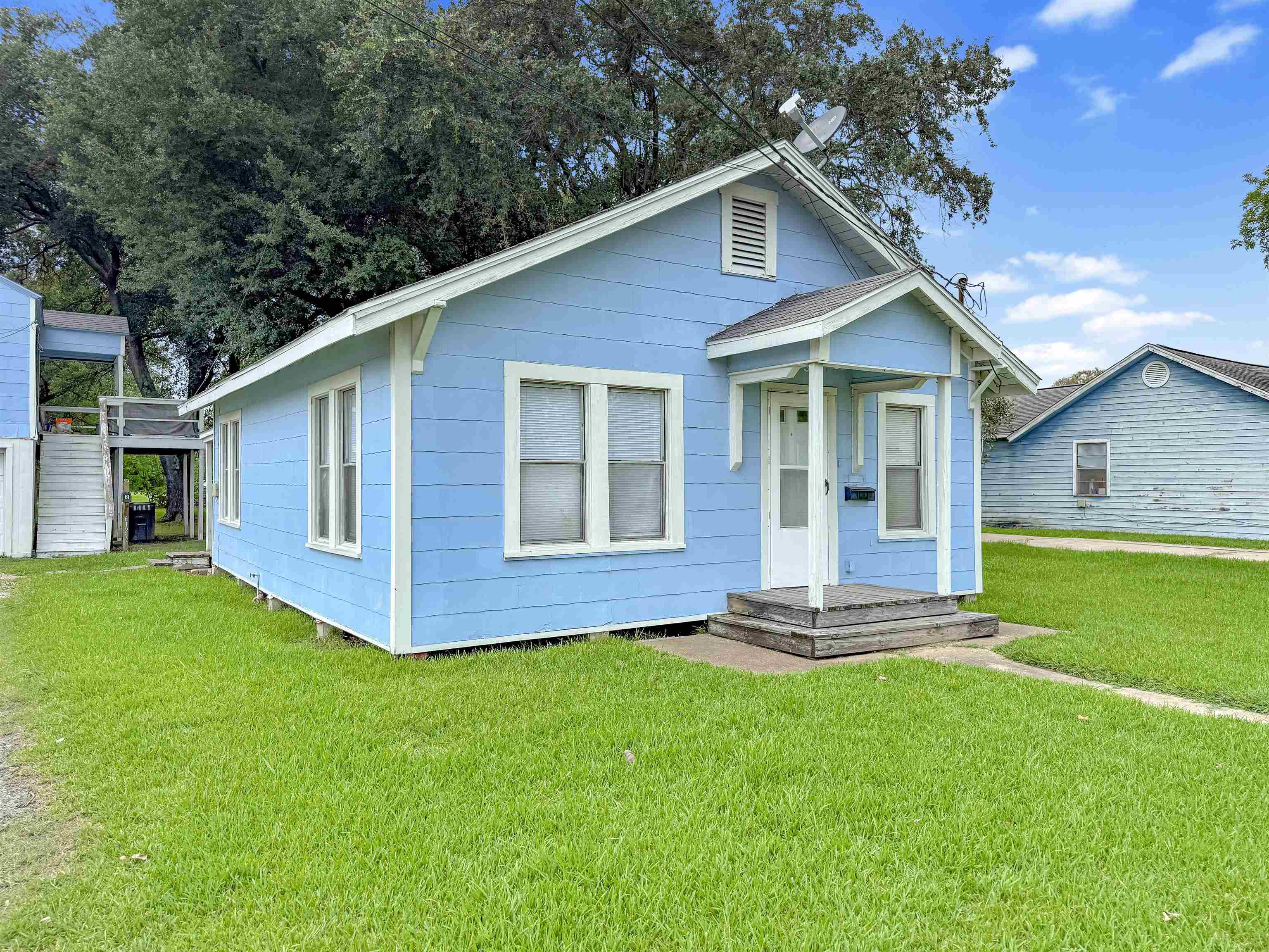 6129 Howe Street Groves, TX 77619 - Photo 1 of 10 Gallery Image 1