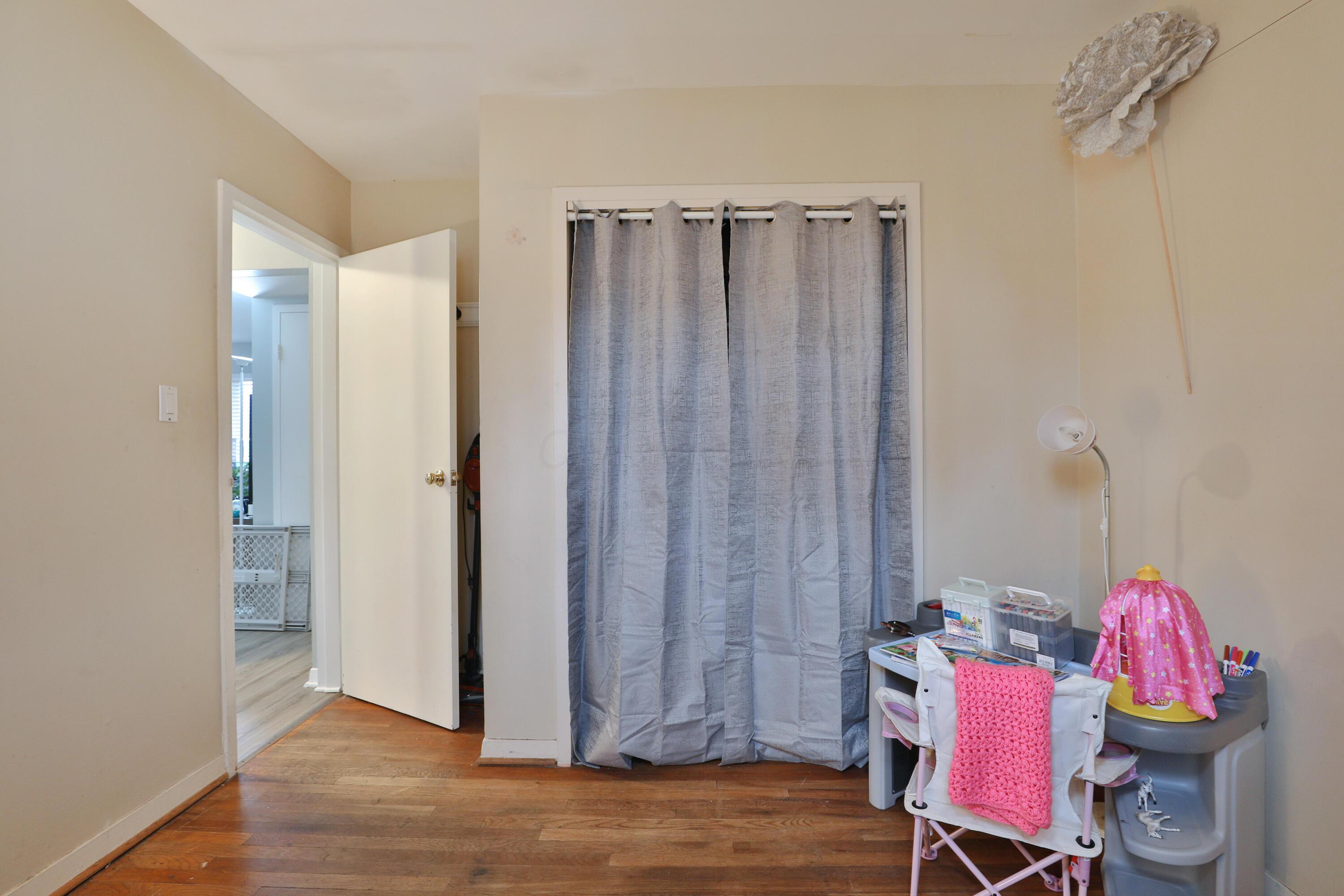 404 Old Village Road Columbus, OH 43228 - Photo 18 of 43 Bedroom #2