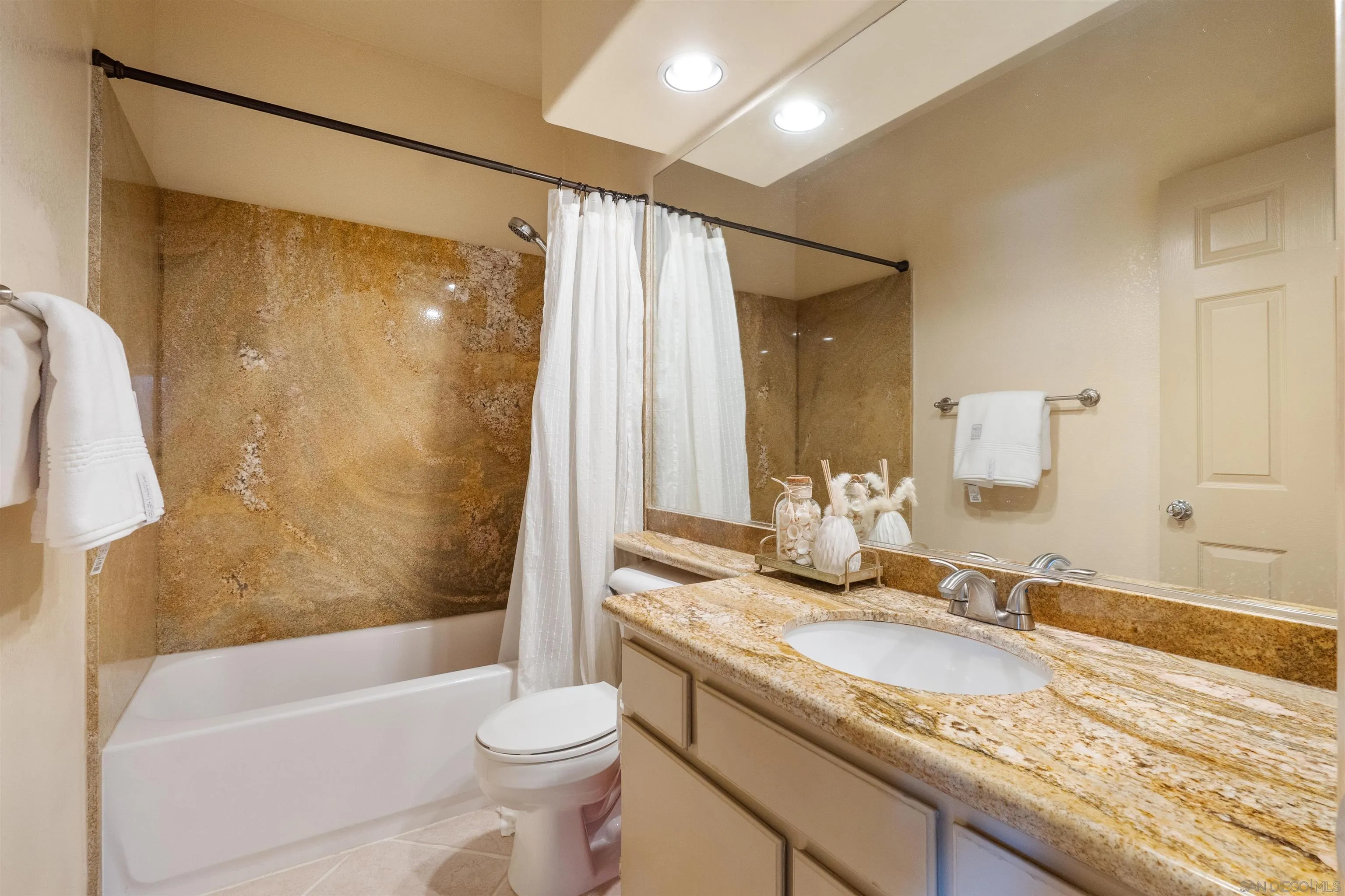 1992 Ridge Way Glen Escondido, CA 92029 - Photo 28 of 31