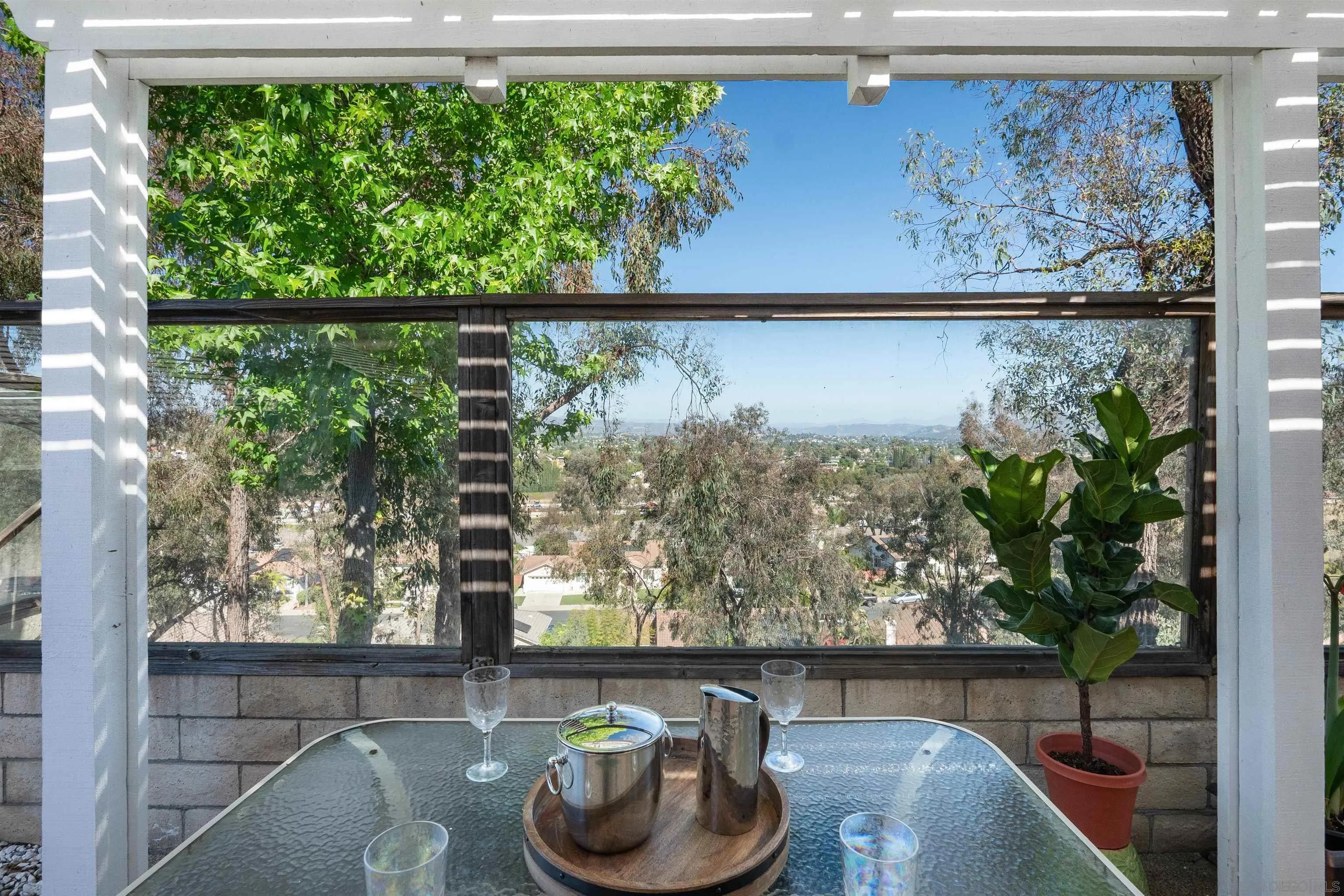 1992 Ridge Way Glen Escondido, CA 92029 - Photo 6 of 31