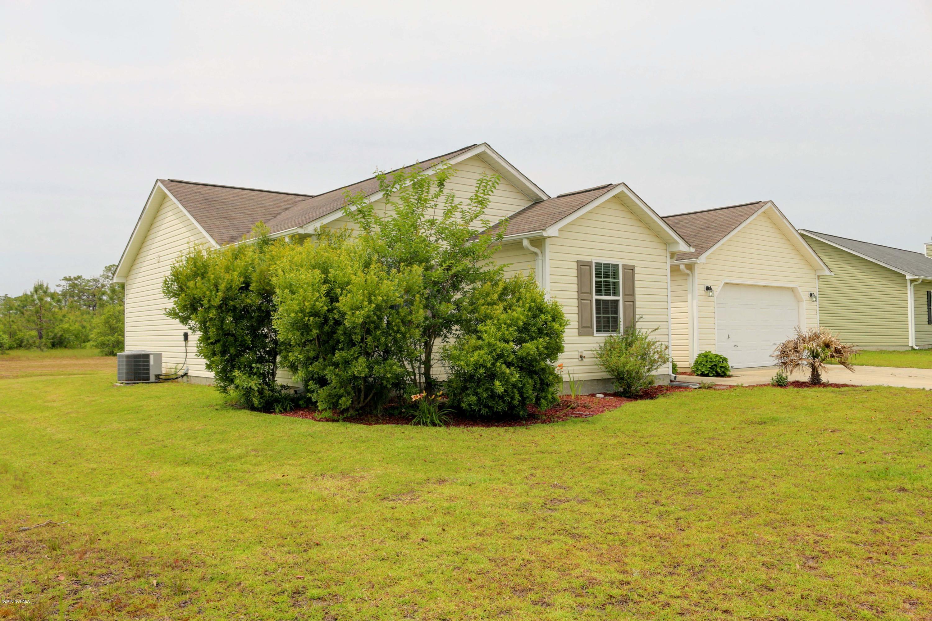 108 Jenna Rea Road Hubert, NC 28539 - Photo 3 of 20 IMG_4789_90_91