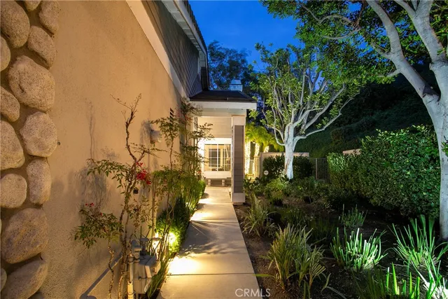 $1,145,000 | 818 South Amber Lane, Anaheim Hills, CA 92807