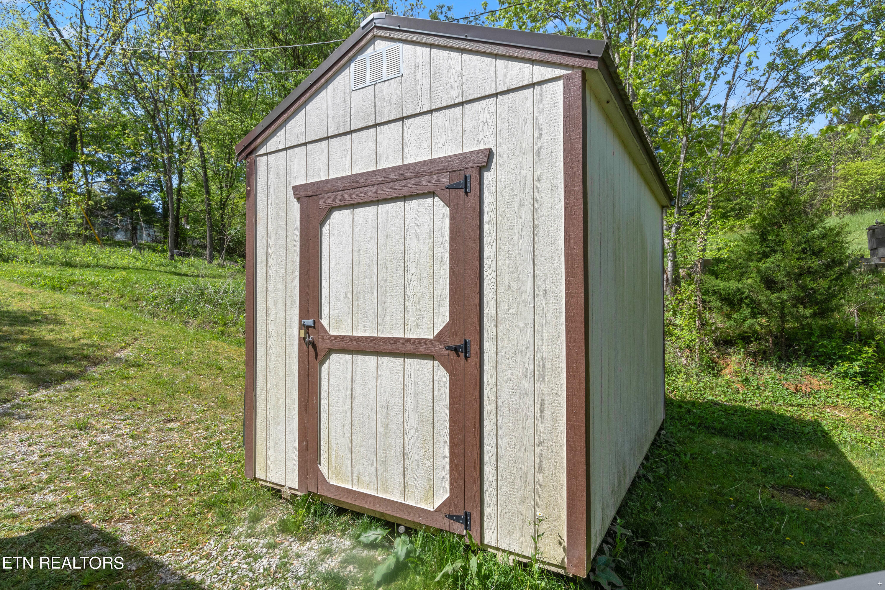 437 Bland Road Clinton, TN 37716 - Photo 19 of 20 Positive Perceptions-18 (2)