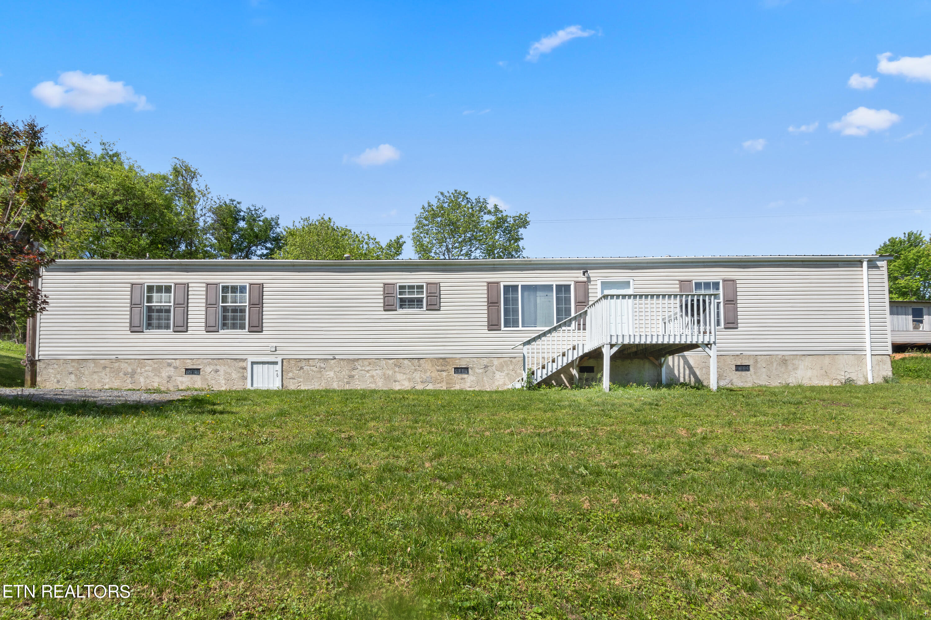 437 Bland Road Clinton, TN 37716 - Photo 4 of 20 Positive Perceptions-3 (2)
