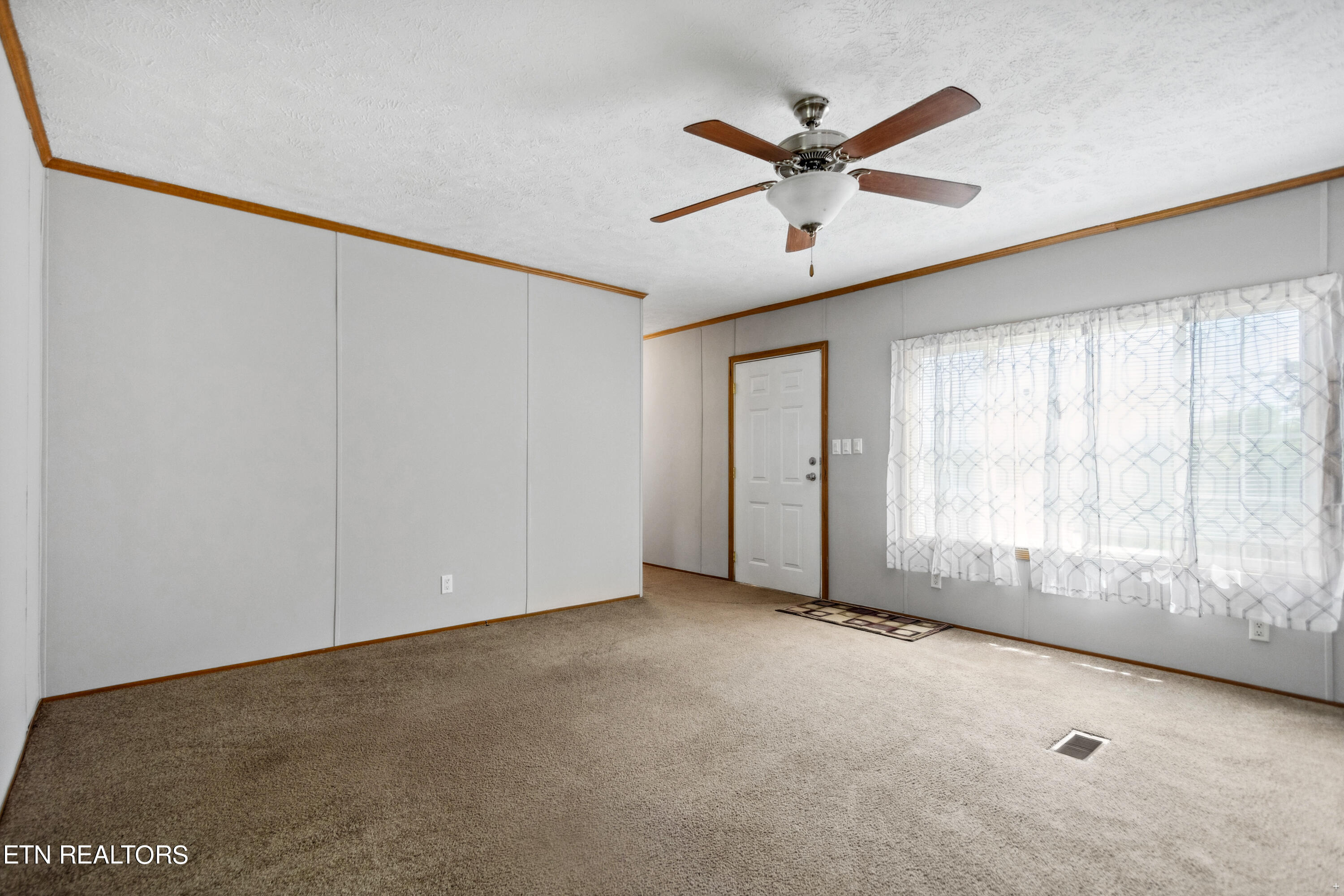 437 Bland Road Clinton, TN 37716 - Photo 5 of 20 Positive Perceptions-4 (2)
