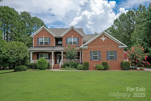 $825,000 | 1012 Garden Rose Court, Matthews, NC 28104