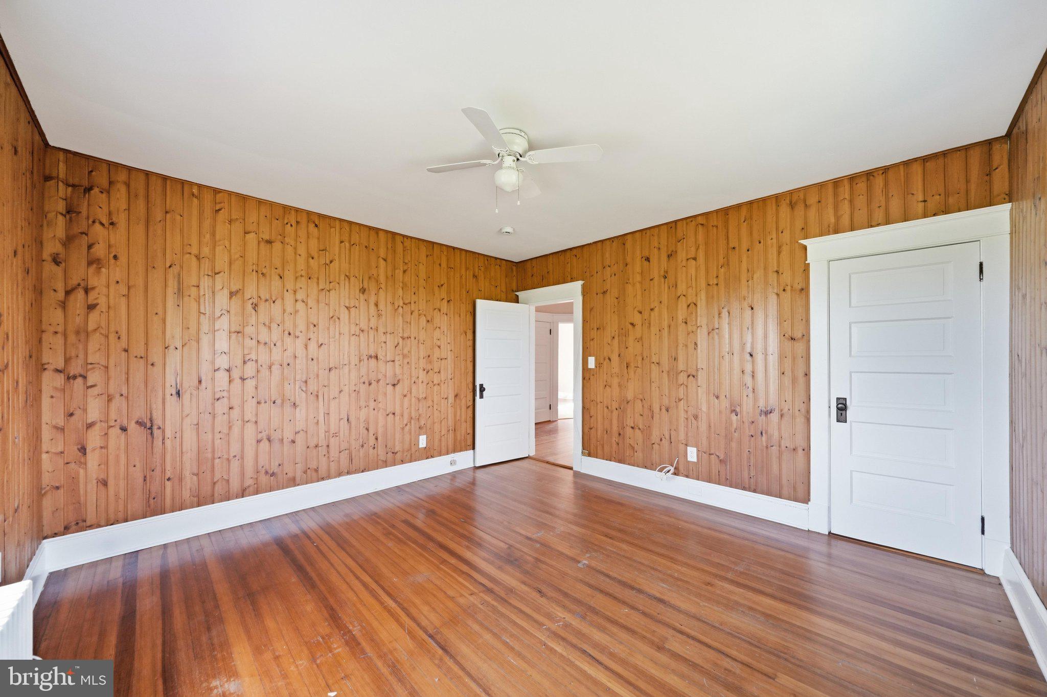 22422 Whites Ferry Road Dickerson, MD 20842 - Photo 48 of 55 Bedroom 3