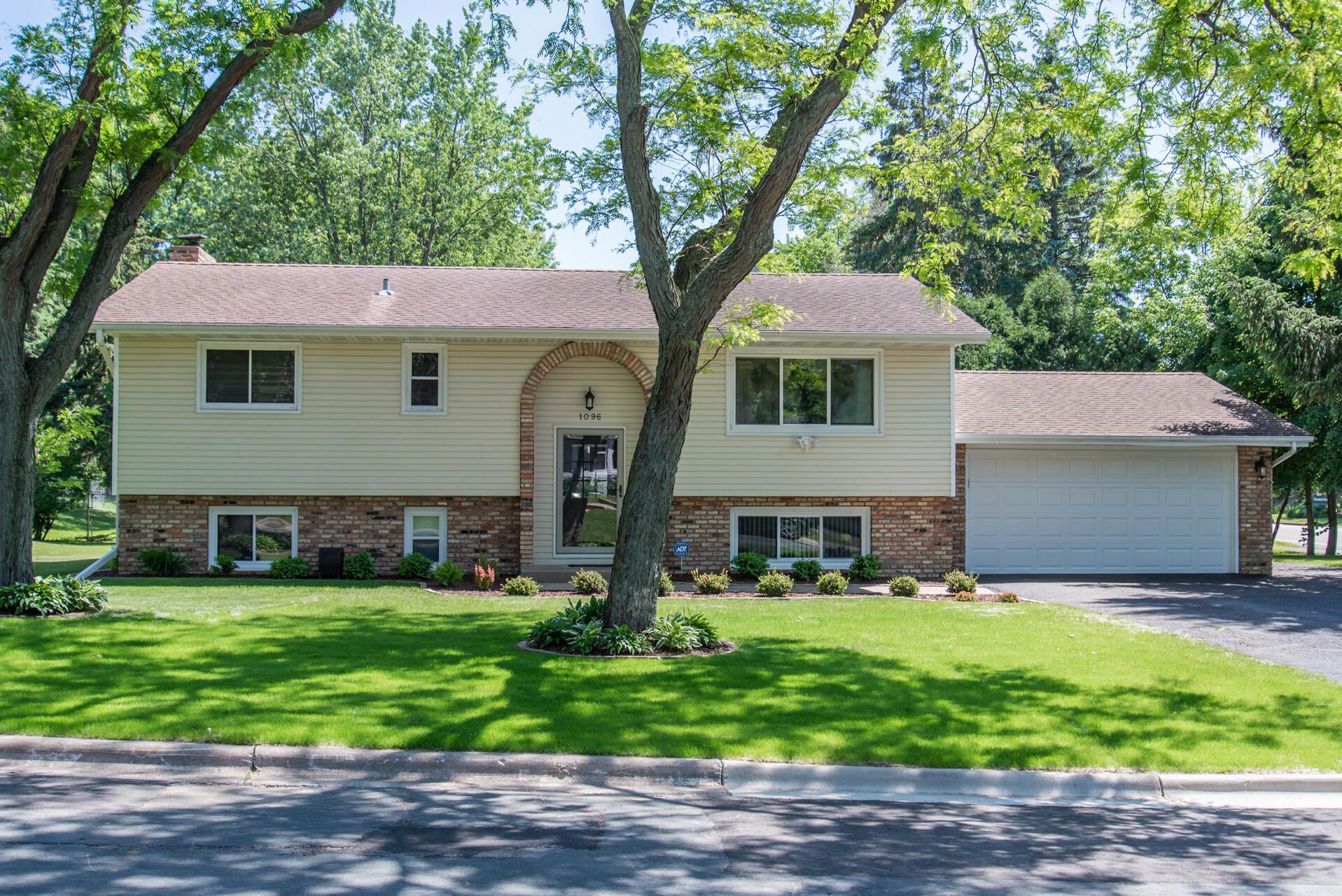 1096 Ingerson Road Shoreview, MN 55126 - Photo 2 of 42