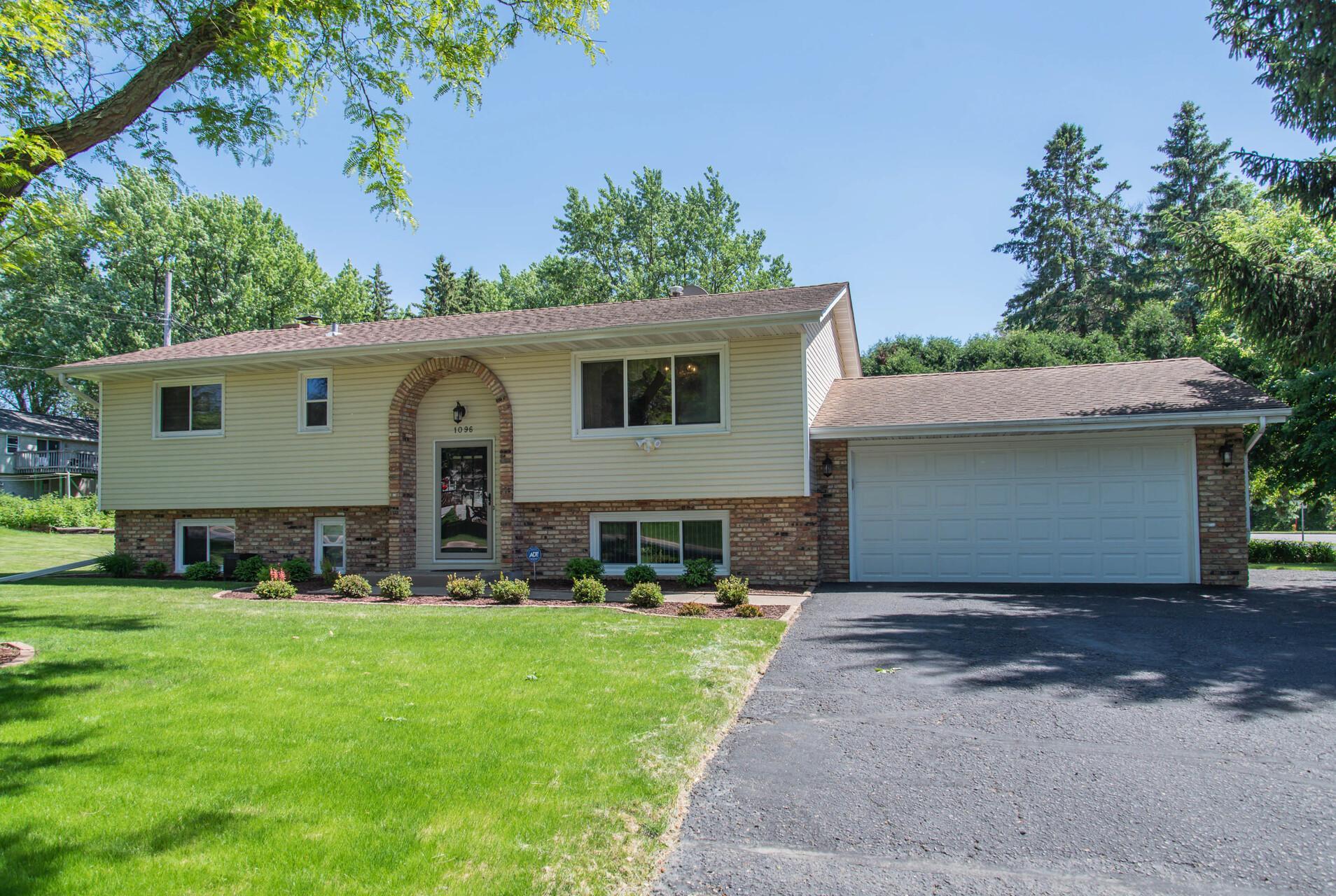 1096 Ingerson Road Shoreview, MN 55126 - Photo 4 of 42