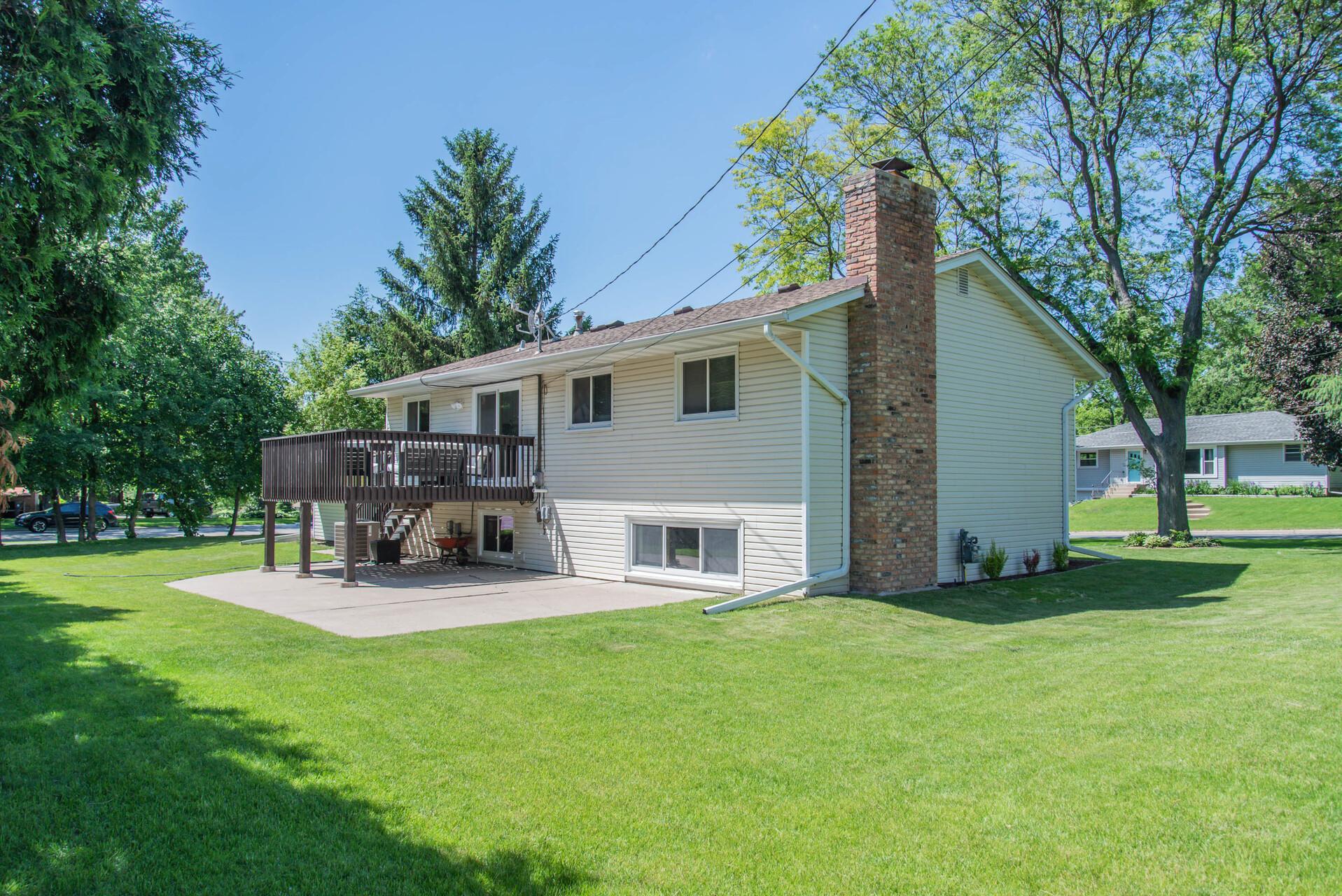 1096 Ingerson Road Shoreview, MN 55126 - Photo 5 of 42