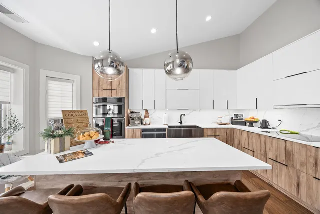 $359,999 | 11901 Windemere Court, Unit 404, Orland Park, IL 60467