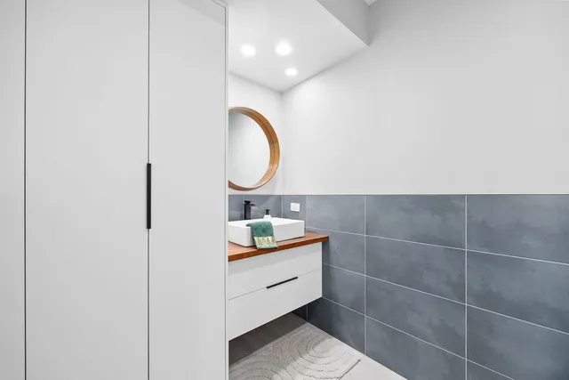 $359,999 | 11901 Windemere Court, Unit 404, Orland Park, IL 60467