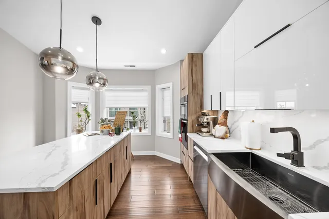 $359,999 | 11901 Windemere Court, Unit 404, Orland Park, IL 60467